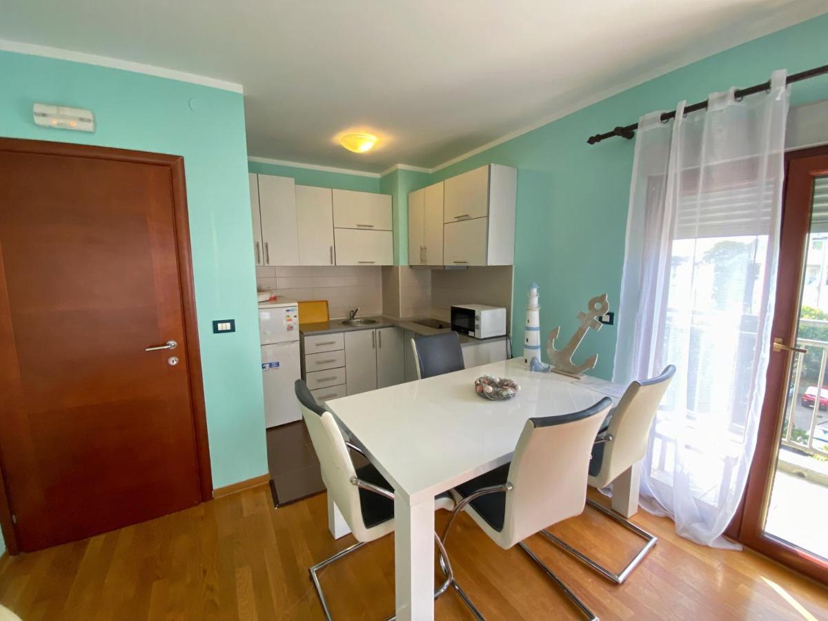 באר Apartment Center Adria מראה חיצוני תמונה