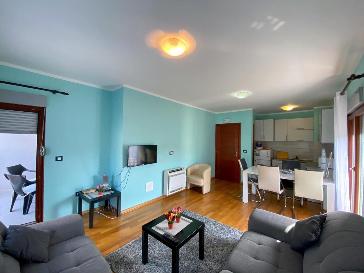 באר Apartment Center Adria מראה חיצוני תמונה