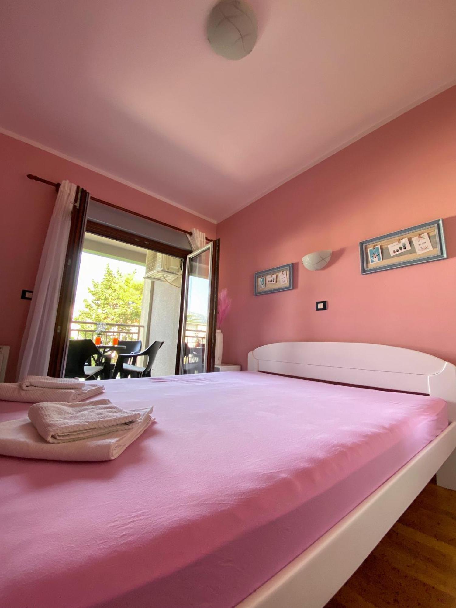 באר Apartment Center Adria מראה חיצוני תמונה
